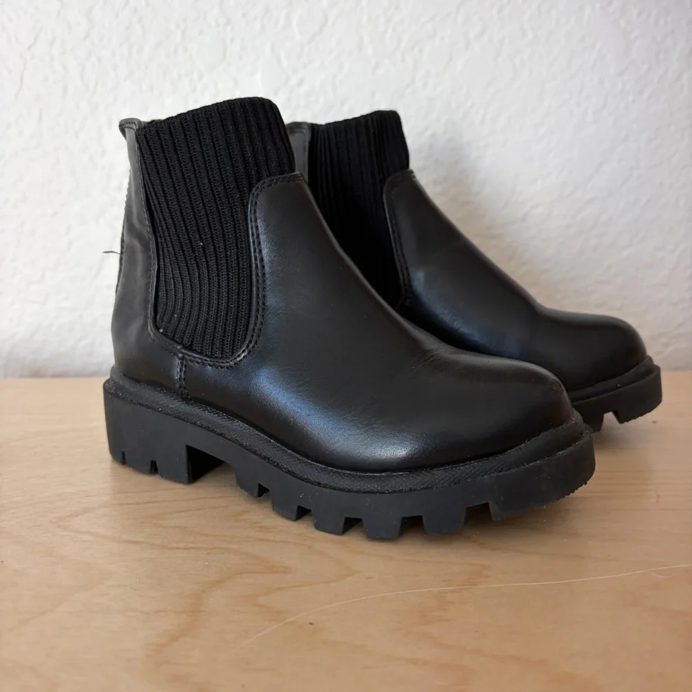 Steve Madden Black Faux Leather Chelsea Boots